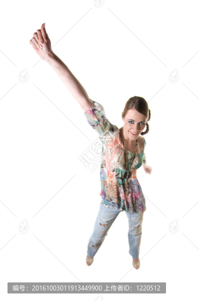 工作室里的年輕女人