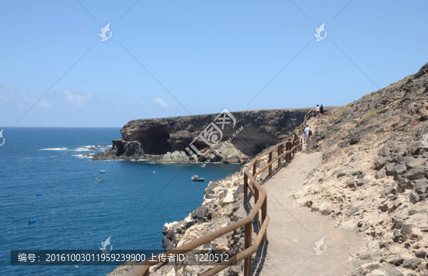 海岸附近的漁村亞伙；加那利群島的富埃特文圖拉島島；西班牙