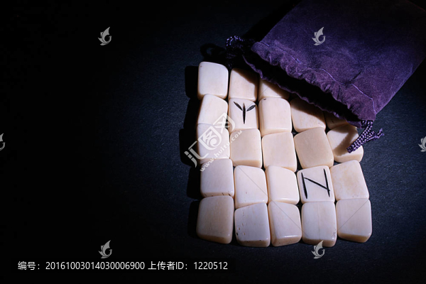 符文；阿爾吉斯；hagalaz