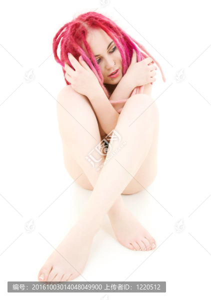 粉紅色頭發(fā)的女孩