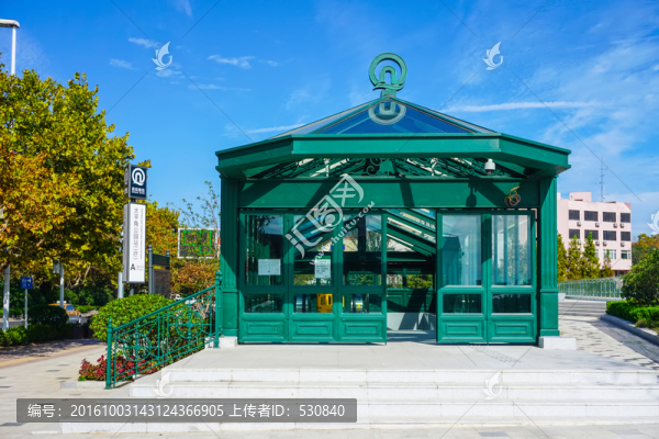 地鐵站鋼結(jié)構(gòu)出入口