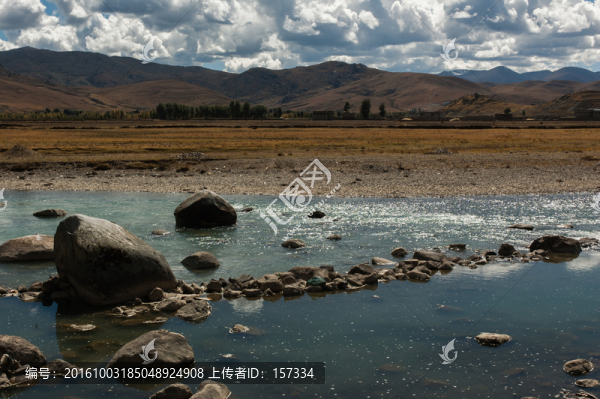 稻城,龍古