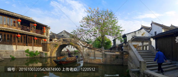 周莊古鎮(zhèn)的橋梁和房屋