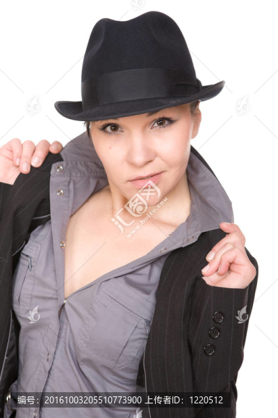 戴帽子的女人