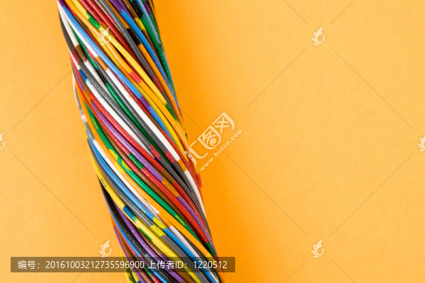 豐富多彩的電纜