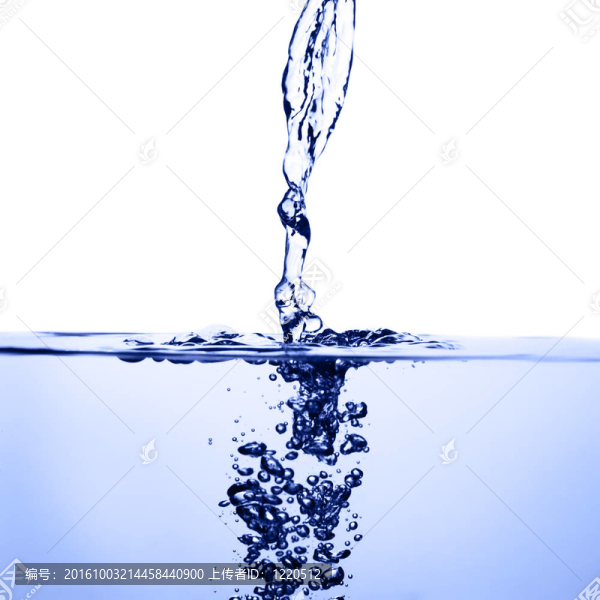 清澈的水