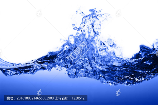藍色水對白色