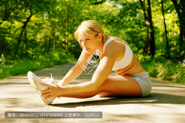 年輕的女人