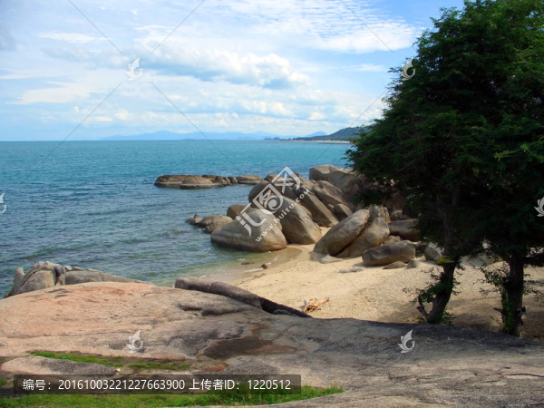 蘇梅島石灘；
