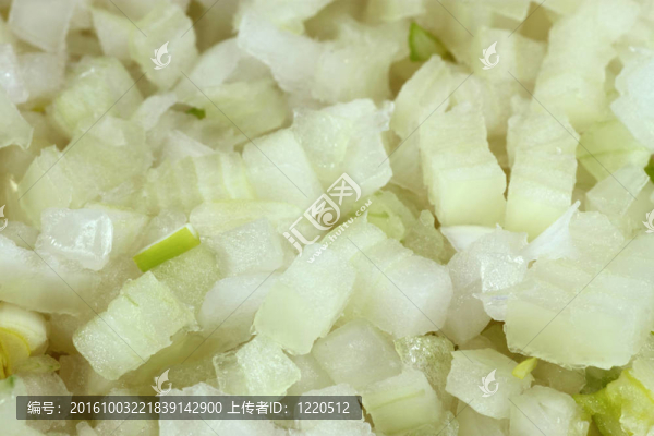 切碎的洋蔥