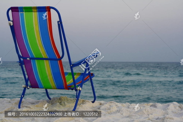 在海灘上放松