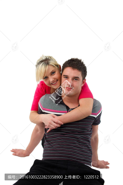 愛的夫妻坐在地板上