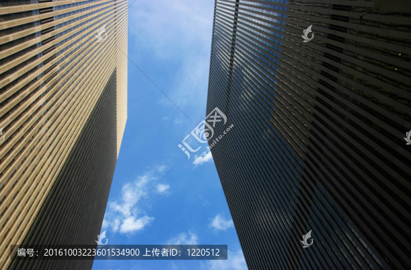 洛克菲勒大廈的高層建筑；向上水平的觀點(diǎn)
