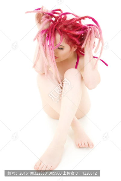 粉紅色頭發(fā)的女孩