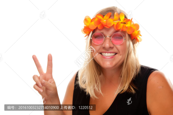 美麗的嬉皮女孩與和平的跡象