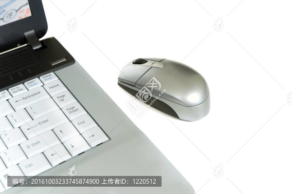 筆記本電腦和鼠標(biāo)