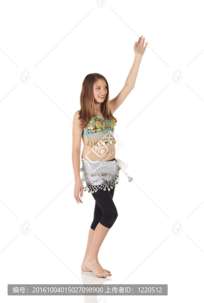 年輕的肚皮舞女孩