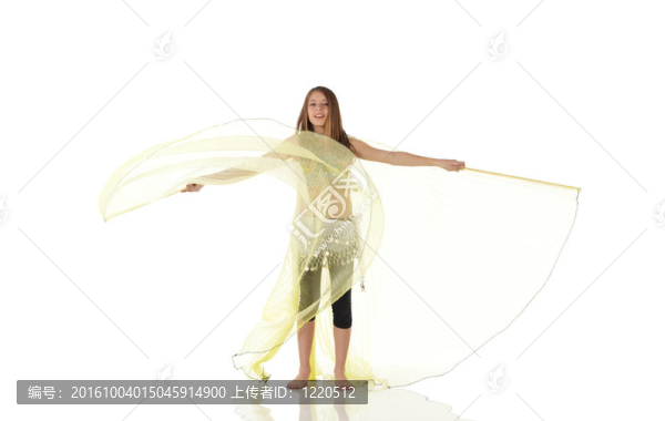 年輕的肚皮舞女孩