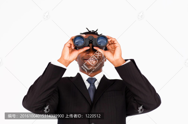 商人用雙筒望遠(yuǎn)鏡