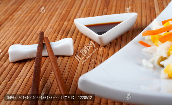 沙拉，米飯