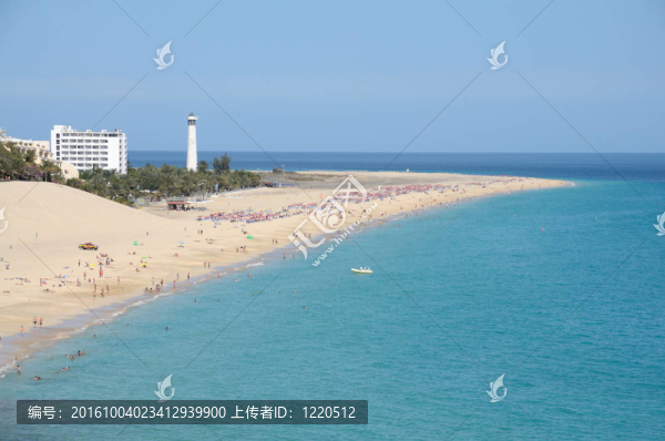普拉亞加那利群島的富埃特文圖拉島島；西班牙馬托拉爾；