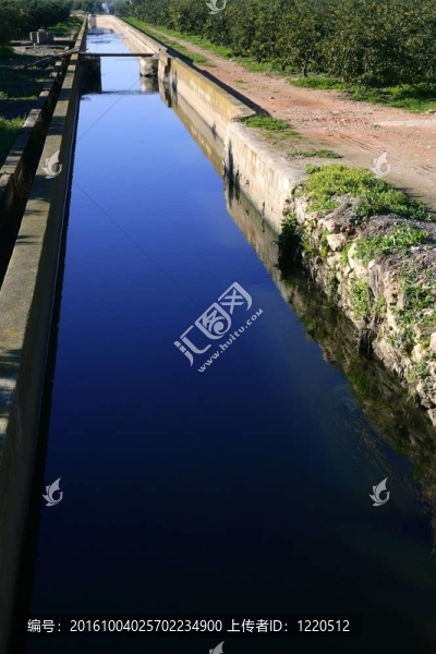溝；阿拉伯農(nóng)業(yè)水道；西班牙