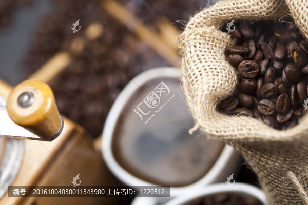 一杯熱咖啡