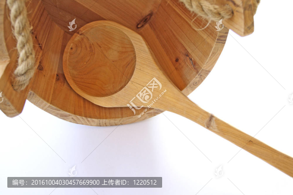 木水桶和勺