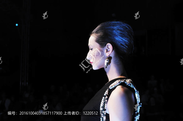 時裝秀的女人