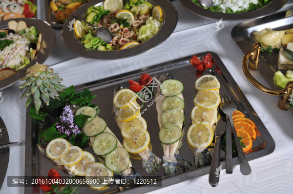 自助餐的食物