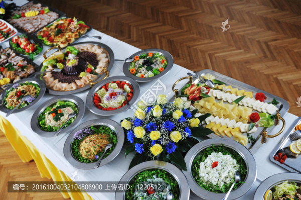 自助餐的食物