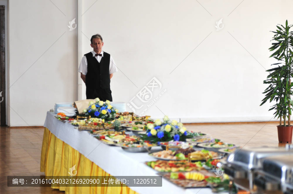 冷餐