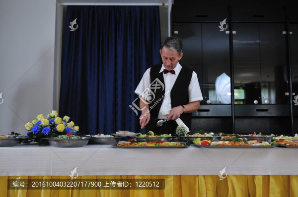 冷餐