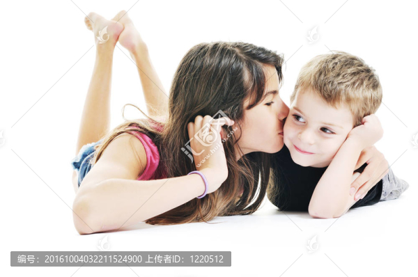 白色的幸福的孩子夫婦
