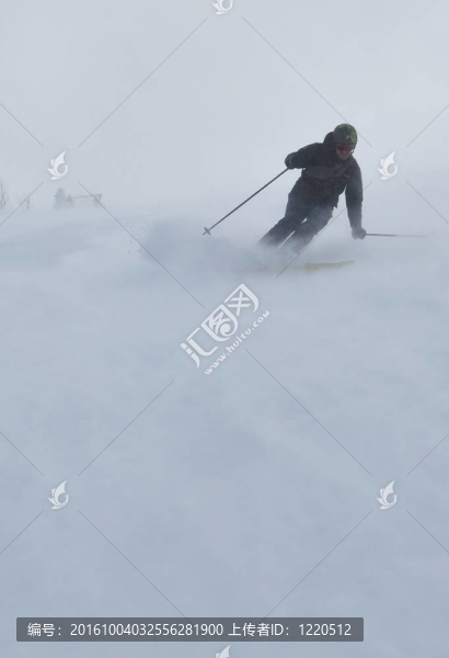 納人滑雪