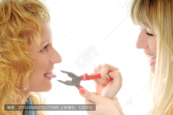 啞的