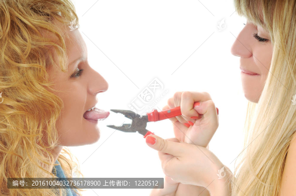 啞的