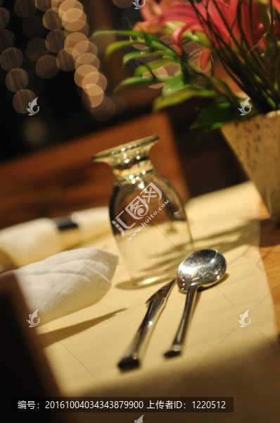 豪華現(xiàn)代室內(nèi)餐廳