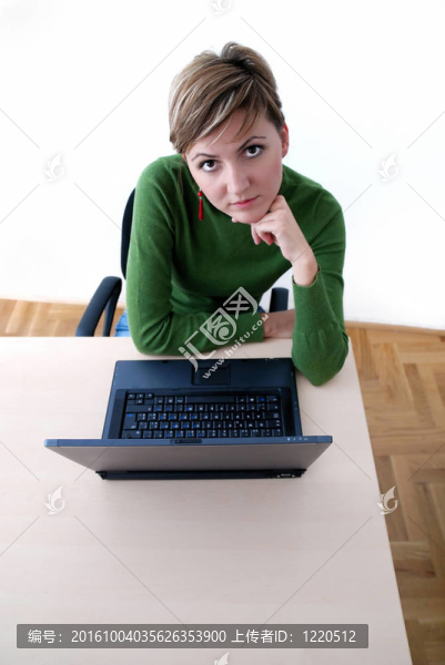 年輕的女商人