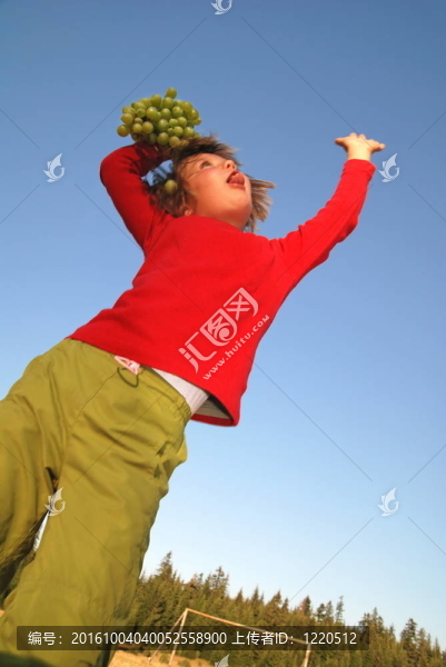 女孩與葡萄戶外
