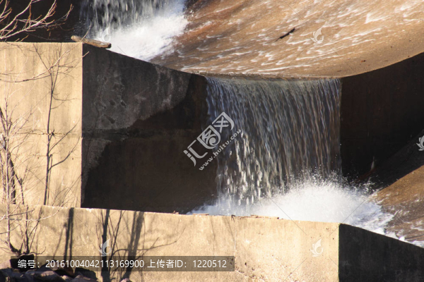 溢洪道