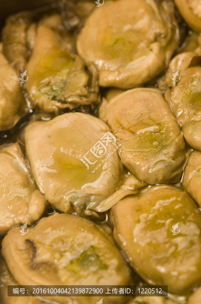 罐頭里的煙熏牡蠣