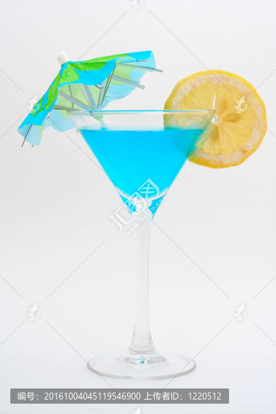 檸檬雞尾酒和檸檬傘的細節(jié)