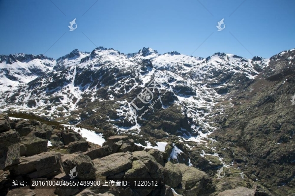 雪山在阿維拉西班牙