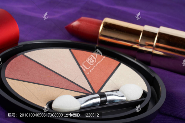 對(duì)各種化妝品的細(xì)節(jié)