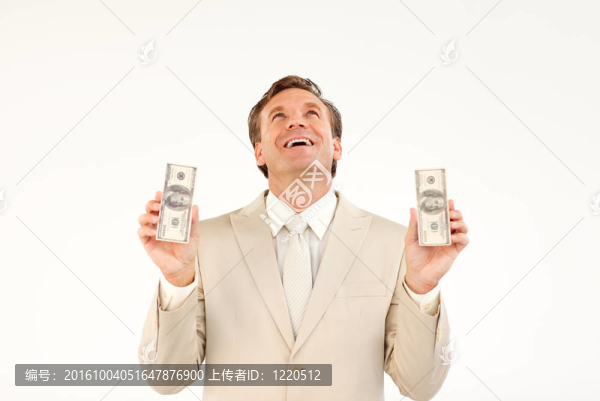 有錢的商人向上看