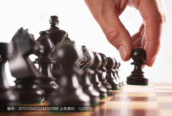 國際象棋黑玩家第一步
