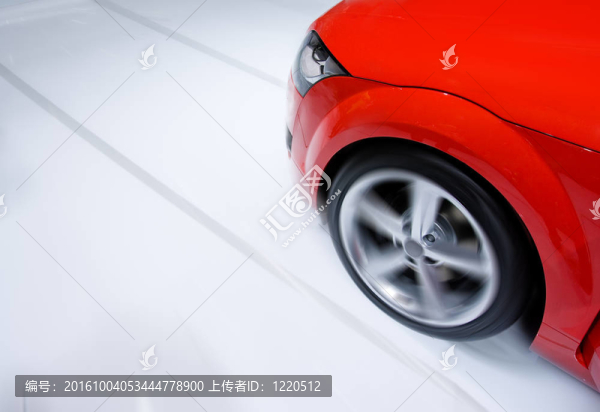 帶有模糊的快速運動車