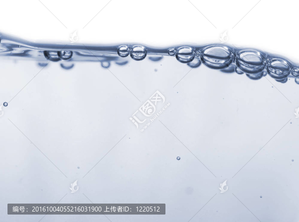 波和泡沫