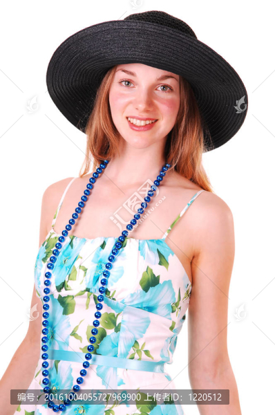 帶帽子的年輕女士。